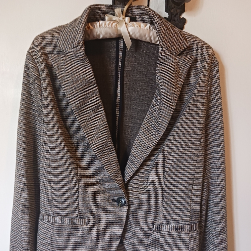 Classic Houndstooth Blazer